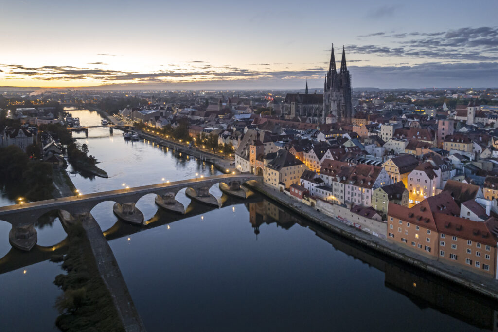 Exklusive Einladung (Jetzt auch mit Partner im DZ): Baseball-Show. Dult. Gin Tasting. Walhalla u.v.m.: wir feiern mit Dir 40 Jahre ICJ beim ICJ MICE Fam-Trip nach Regensburg, 2.9.-5.9.2026
